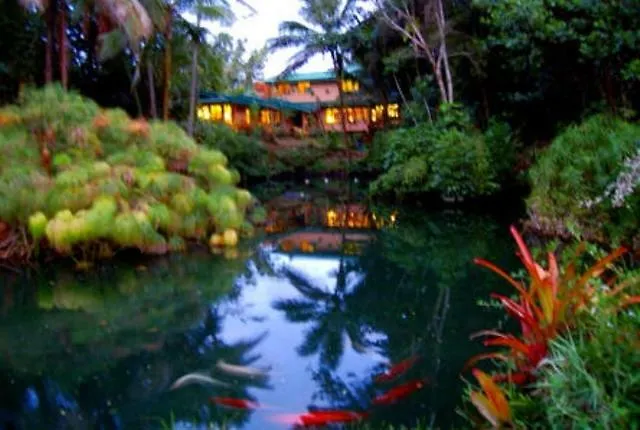 Bed & Breakfast At The Beach With Friends Bed And Breakfast Hilo